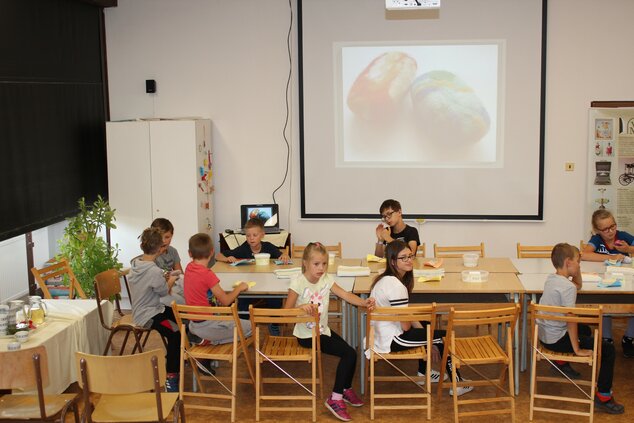Deti z centra voľného času strávili dopoludnie v múzeu - Tvorivonáučný program pre deti z CVČ (24)