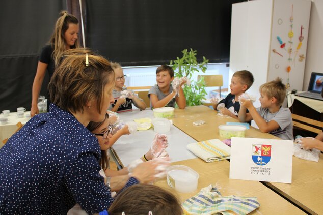 Deti z centra voľného času strávili dopoludnie v múzeu - Tvorivonáučný program pre deti z CVČ (28)