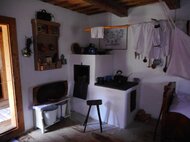 Expozícia tradičného bývania v drevenici v Hornej Marikovej